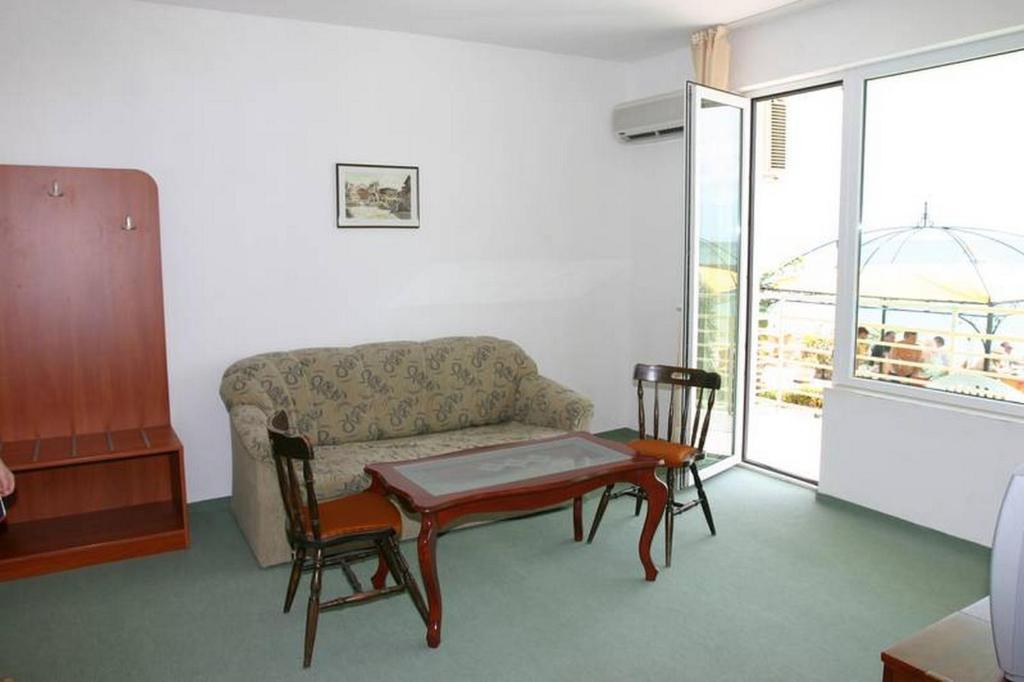 Harmony Beach Family Hotel Nesebar Ruang foto