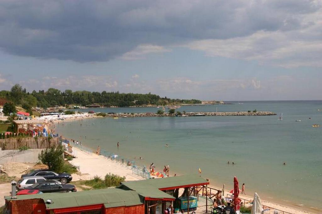 Harmony Beach Family Hotel Nesebar Bagian luar foto