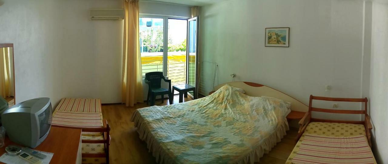 Harmony Beach Family Hotel Nesebar Bagian luar foto